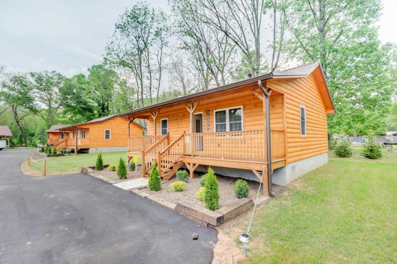 Bears Den Cabin With Porch About 5 Mi To Bryson City! 외부 사진